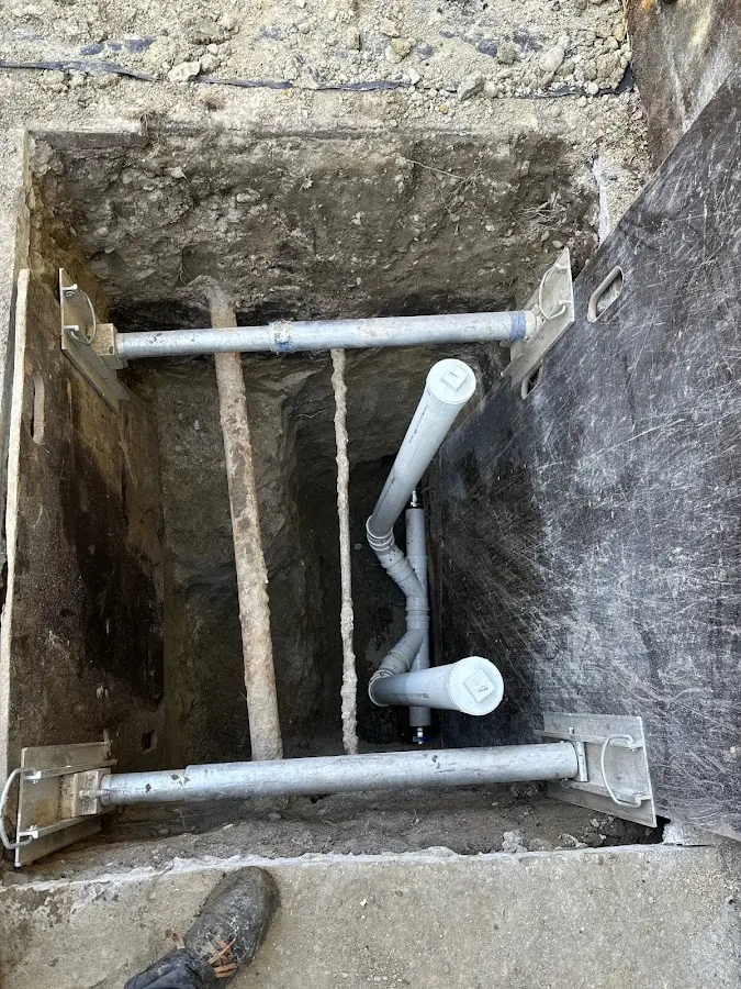 Experienced plumber completing Drain Cleaning work in Badger